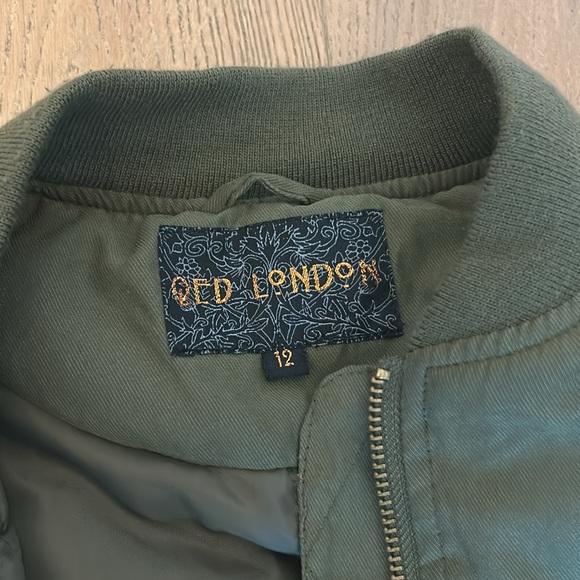UK 12 QED London olive green bomber jacket. Pretty lining/bunched back detail. - Picture 2 of 5